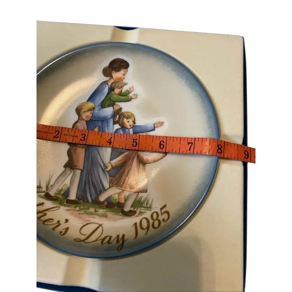 Schmid Hummel Mothers Day1985 A Mothers Journey Decorative Wall Hanging Plate